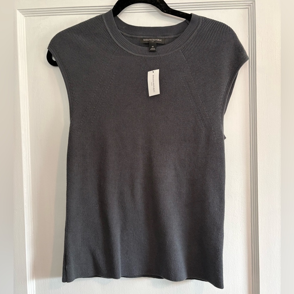 NWT Banana Republic Women's Charcoal Sleeveless Knit Sweater Vest Size Medium
